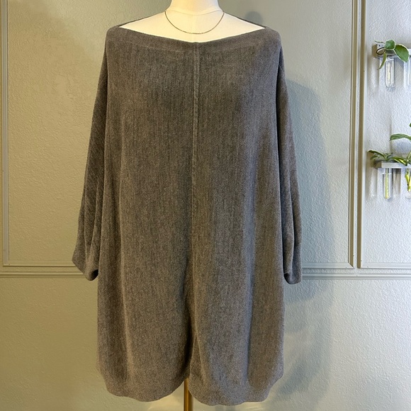 Cozy Barefoot Dreams Poncho Sweater in Grey - SIZE S/M - Picture 3 of 8